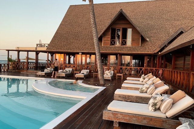 How to Find the Best Hotel Deals Online